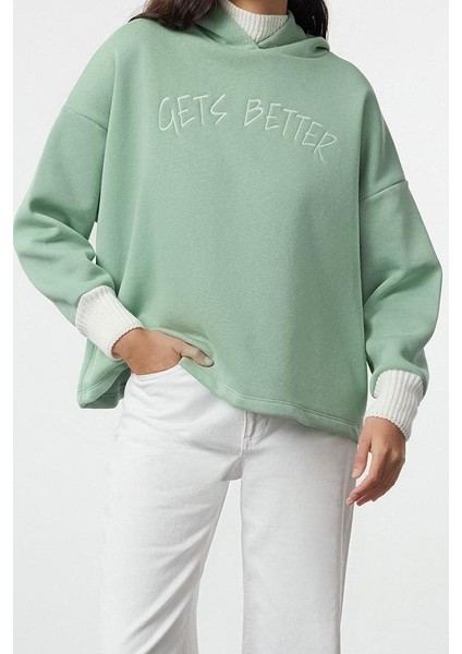 Kadın Moda Şık Relaxed Kapüşonlu Düşük Kol Uzun Kalın Içi Polarlı Triko Bant Detaylı Örme Sweatshirt
