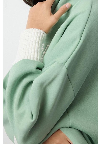 Kadın Moda Şık Relaxed Kapüşonlu Düşük Kol Uzun Kalın Içi Polarlı Triko Bant Detaylı Örme Sweatshirt