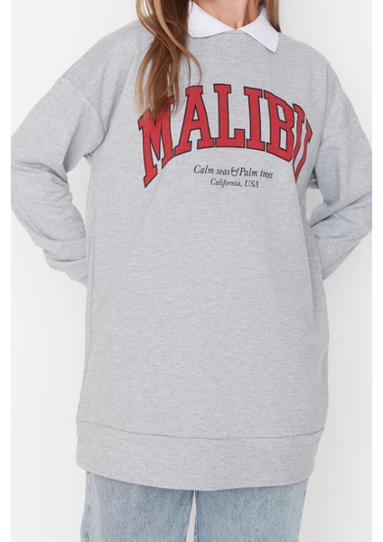 Kadın Tesettür Moda Oversize Bisiklet Yaka Standart Kol Uzun Polo Yaka Nakış Detaylı Örme Sweatshirt modelleri