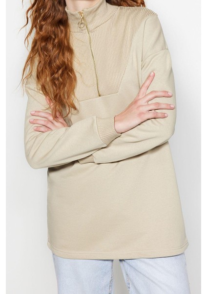 Kadın Tesettür Moda Şık Regular Dik Yaka Standart Kol Regular Fermuarlı Yaka Detaylı Örme Sweatshirt