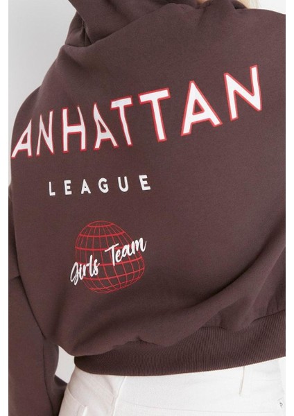 Kadın Moda Şık Relaxed Kapüşonlu Düşük Kol Crop Sırt Baskı Detaylı Kalın Içi Polarlı Örme Sweatshirt fiyatları