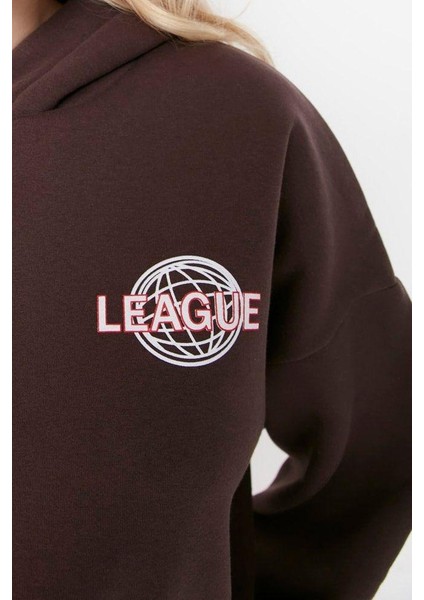 Kadın Moda Şık Relaxed Kapüşonlu Düşük Kol Crop Sırt Baskı Detaylı Kalın Içi Polarlı Örme Sweatshirt fırsatları