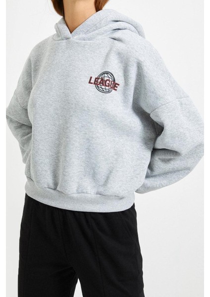 Kadın Moda Şık Relaxed Kapüşonlu Düşük Kol Crop Sırt Baskı Detaylı Kalın Içi Polarlı Örme Sweatshirt