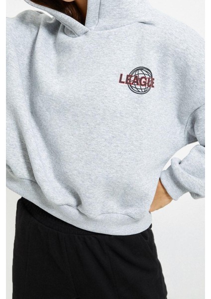 Kadın Moda Şık Relaxed Kapüşonlu Düşük Kol Crop Sırt Baskı Detaylı Kalın Içi Polarlı Örme Sweatshirt