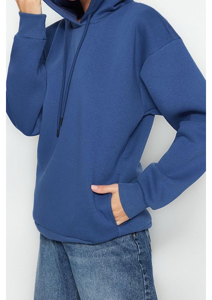 Kadın Moda Bol Kapüşonlu Düşük Kol Uzun Kalın Içi Polarlı Cep Detaylı Normal Kalıp Örme Sweatshirt