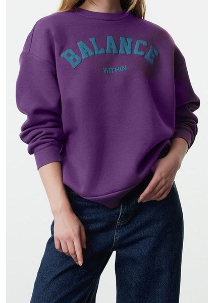 Kadın Moda Şık Bol Bisiklet Yaka Düşük Kol Uzun Slogan Baskılı Geniş Kalıp Örme Sweatshirt