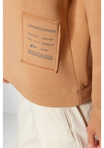Kadın Moda Şık Relaxed Kapüşonlu Düşük Kol Regular Baskılı ve Şardonlu Örme Sweatshirt indirimleri