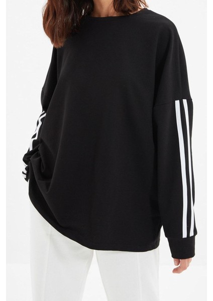 Kadın Moda Şık Oversize Bisiklet Yaka Düşük Kol Uzun Şerit Detaylı Geniş Kalıp Ince Örme Sweatshirt