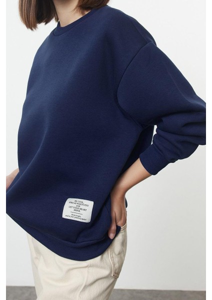 Kadın Moda Şık Regular Bisiklet Yaka Düşük Kol Regular Etiket Detaylı Örme Sweatshirt