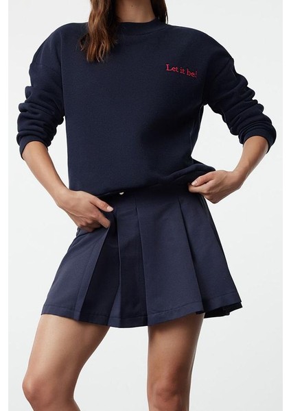 Kadın Moda Şık Regular Bisiklet Yaka Düşük Kol Regular Nakışlı Sweatshirt modelleri