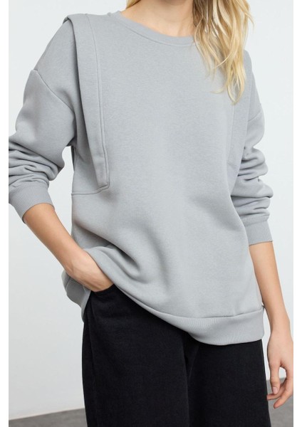 Kadın Relaxed Bisiklet Yaka Düşük Kol Kalın Içi Polarlı Rahat Kesim Kol Detaylı Örme Sweatshirt