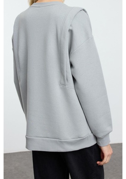 Kadın Relaxed Bisiklet Yaka Düşük Kol Kalın Içi Polarlı Rahat Kesim Kol Detaylı Örme Sweatshirt