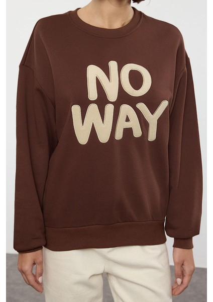 Kadın Moda Regular Bisiklet Yaka Düşük Kol Regular Slogan Nakışlı Normal Kalıp Kalın Örme Sweatshirt
