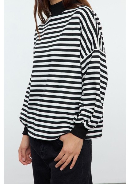 Kadın Oversize Dik Yaka Uzun Basic Çizgili Kalıp Yarım Balıkçı Kalın Polarlı Örme Sweatshirt