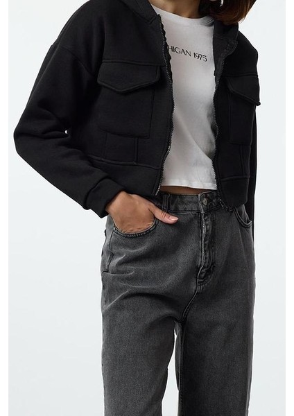 Kadın Kapüşonlu Standart Kol Rahat Kesim Crop Cep Detaylı Kalın Içi Polarlı Örme Sweatshirt fiyatları