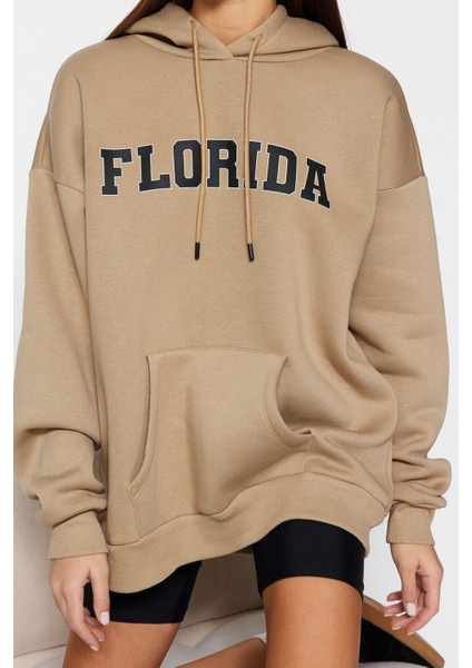 Kadın Oversize Kapüşonlu Standart Kol Standart Kalın Polarlı Baskılı Geniş Kalıp Örme Sweatshirt