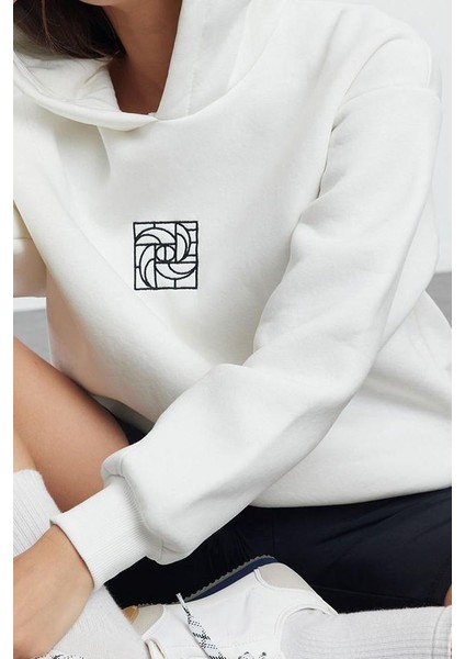 Kadın Moda Şık Bol Kapüşonlu Düşük Kol Uzun Geniş Kalıp Nakışlı Kalın Içi Polarlı Örme Sweatshirt