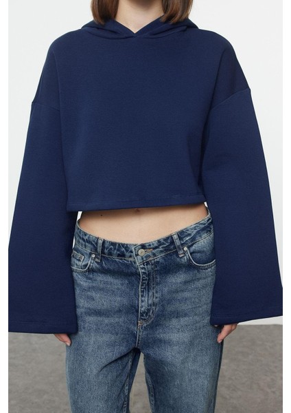 Kadın Kapüşonlu Ispanyol Kol Crop Kalın Polarlı Rahat Kesim Crop Ispanyol Kol Örme Sweatshirt