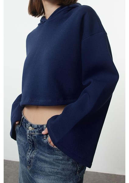 Kadın Kapüşonlu Ispanyol Kol Crop Kalın Polarlı Rahat Kesim Crop Ispanyol Kol Örme Sweatshirt