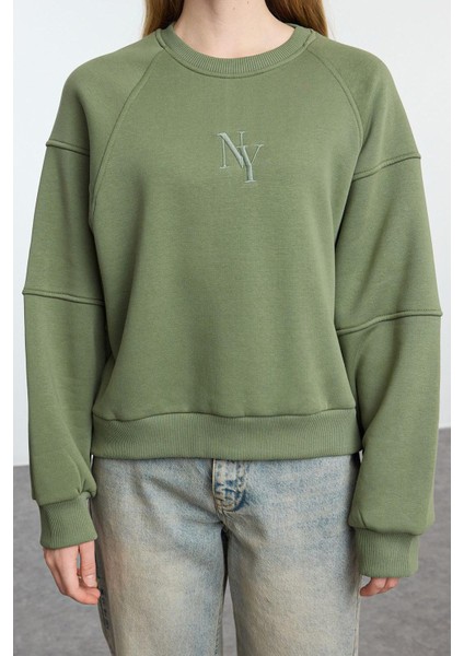 Kadın Moda Şık Regular Bisiklet Yaka Düşük Kol Crop Fit Nakışlı Kalın Içi Polarlı Örme Sweatshirt