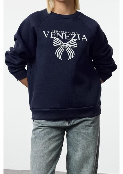 Kadın Bisiklet Yaka Reglan Kol Rahat Kalıp Reglan Kol Slogan ve Fiyonk Baskılı Örme Sweatshirt