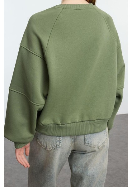 Kadın Moda Şık Regular Bisiklet Yaka Düşük Kol Crop Fit Nakışlı Kalın Içi Polarlı Örme Sweatshirt