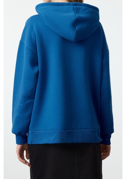 Kadın Moda Bol Kapüşonlu Düşük Kol Uzun Kalın Içi Polarlı Kanguru Cepli Geniş Kalıp Örme Sweatshirt