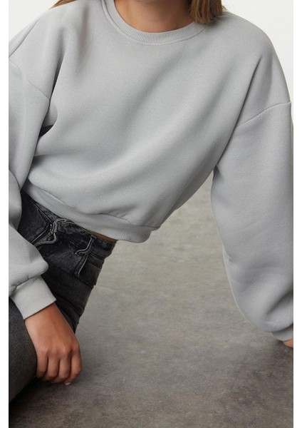 Kadın Moda Crop Dik Yaka Düşük Kol Crop Gri Rahat Kesim Crop Basic Kalın Içi Polarlı Örme Sweatshirt fiyatları