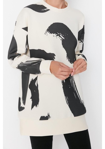 Kadın Tesettür Moda Şık Regular Bisiklet Yaka Düşük Kol Regular Beyaz Desenli Scuba Örme Sweatshirt modelleri