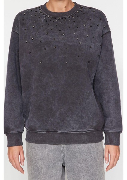 Kadın Regular Bisiklet Yaka Düşük Kol Regular Eskitme Kalın Içi Polarlı Inci Detaylı Örme Sweatshirt indirimleri