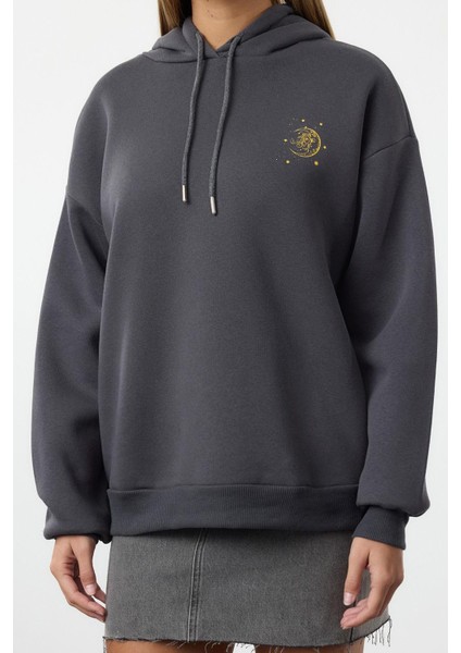 Kadın Moda Şık Bol Kapüşonlu Düşük Kol Uzun Kalın Içi Polarlı Baskılı Geniş Kalıp Örme Sweatshirt