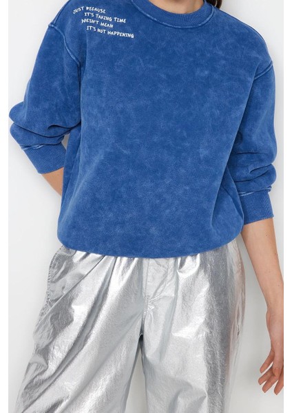 Kadın Bisiklet Yaka Düşük Kol Eskitme Kalın Içi Polarlı Kalıp Nakışlı Örme Sweatshirt