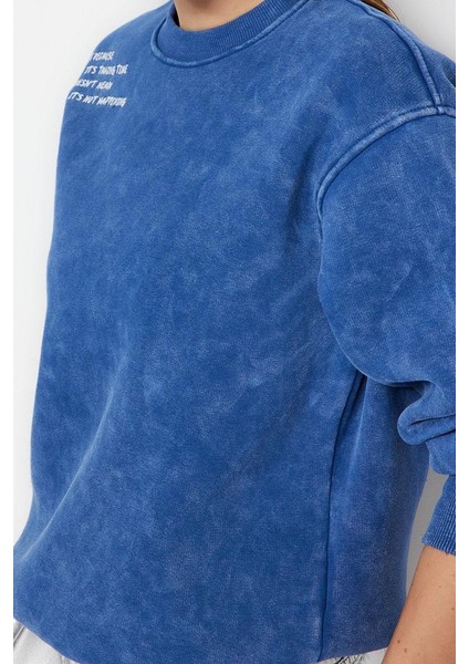 Kadın Bisiklet Yaka Düşük Kol Eskitme Kalın Içi Polarlı Kalıp Nakışlı Örme Sweatshirt