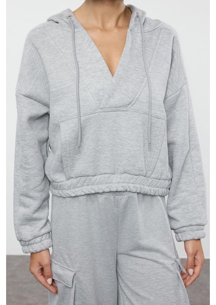 Kadın Moda Bol Kapüşonlu Düşük Kol Uzun Overize Geniş Kalıp Kalın Içi Polarlı V Yaka Örme Sweatshirt