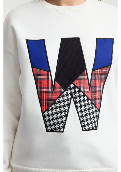 Kadın Bol Bisiklet Yaka Düşük Kol Uzun Kalın Içi Polarlı Slogan Patch Geniş Kesim Örme Sweatshirt fırsatları