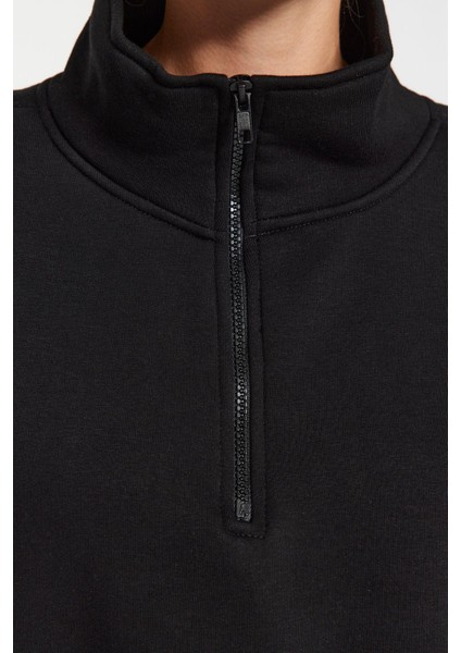 Kadın Fitted Fermuarlı Yaka Crop Rahat Kesim Crop Basic Fermuarlı Kalın Polarlı Örme Sweatshirt indirimleri