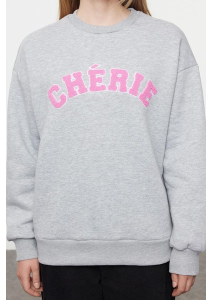 Kadın Oversize Bisiklet Yaka Düşük Kol Uzun Kalın Polarlı Rahat Kesim Slogan Nakışlı Örme Sweatshirt