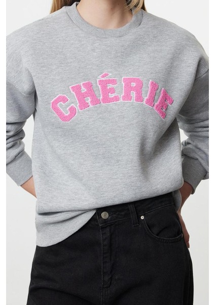 Kadın Oversize Bisiklet Yaka Düşük Kol Uzun Kalın Polarlı Rahat Kesim Slogan Nakışlı Örme Sweatshirt