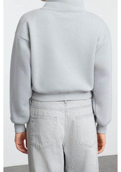 Kadın Fitted Fermuarlı Yaka Crop Rahat Kesim Crop Basic Fermuarlı Kalın Polarlı Örme Sweatshirt