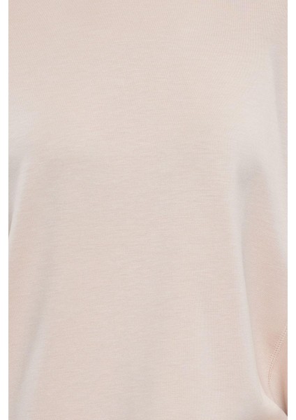 Kadın Relaxed Kapüşonlu Düşük Kol Rahat Kesim Yumuşak Tuşeli Dikiş Detaylı Örme Sweatshirt