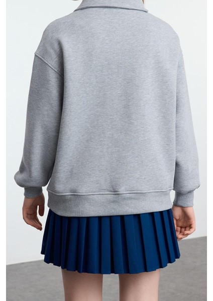 Kadın Oversize Fermuarlı Yaka Uzun Kalıp Kalın Polarlı Slogan Baskılı Fermuarlı Örme Sweatshirt indirimleri