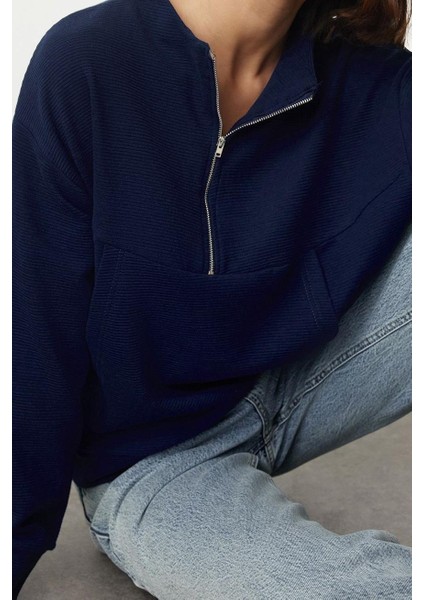 Kadın Relaxed Fermuarlı Yaka Düşük Kol Regular Rahat Kalıp Fermuarlı Cep Detaylı Örme Sweatshirt