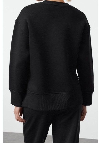 Kadın Regular Bisiklet Yaka Düşük Kol Regular Kalın Içi Polarlı Normal Kalıp Basic Örme Sweatshirt indirimleri