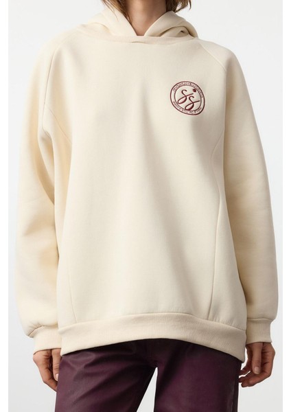 Kadın Moda Bol Kapüşonlu Düşük Kol Uzun Slogan Baskılı Geniş Kalıp Kalın Içi Polarlı Örme Sweatshirt