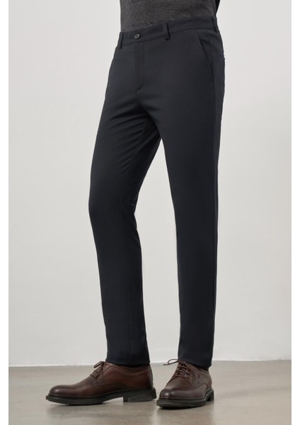 Lacivert Düz Gabardin Slim Fit Casual Pantolon 1003245105 fırsatları