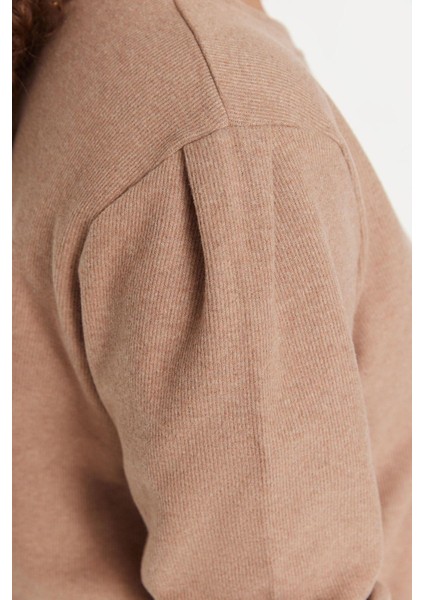 Büyük Beden Tarz Regular Bisiklet Yaka Balon Kol Regular Selanik Ince Örme Sweatshirt