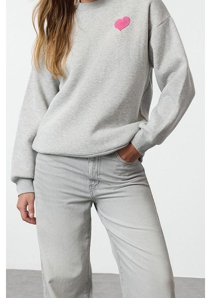 Oversize Bisiklet Yaka Düşük Kol Uzun Kalın Polarlı Sırt Kabartma Baskılı Örme Sweatshirt