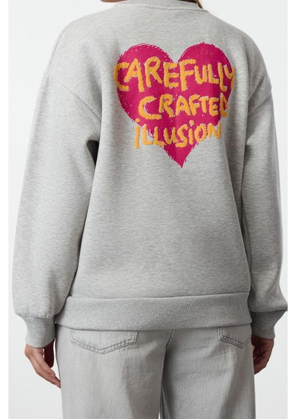 Oversize Bisiklet Yaka Düşük Kol Uzun Kalın Polarlı Sırt Kabartma Baskılı Örme Sweatshirt fırsatları