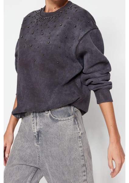 Regular Bisiklet Yaka Düşük Kol Regular Eskitme Kalın Içi Polarlı Inci Detaylı Örme Sweatshirt fiyatları