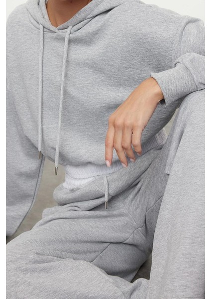 Tarz Crop Kapüşonlu Düşük Kol Crop Normal Kalıp Dokuma Garnili Kalın Örme Sweatshirt fiyatları